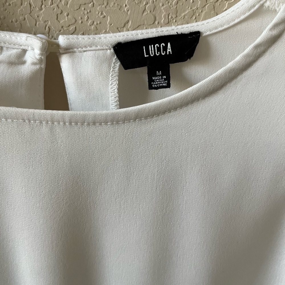 Lucca Women’s White Blouse Tiered Ruffle Sleeves Round Neck Size M - Picture 3 of 8